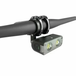 Specialized FLUX™ 900 Framlampa